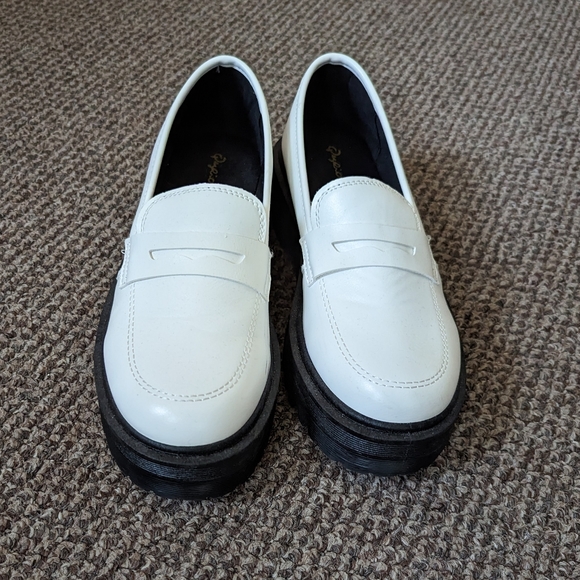 SOLD- Chunky white platform loafers - Picture 1 of 6